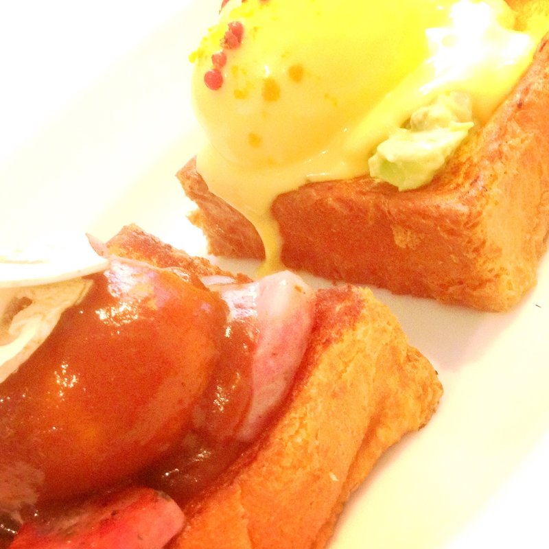 フレンチトーストのエッグベネディクト　(マーサーブランチエビスヒルサイド)