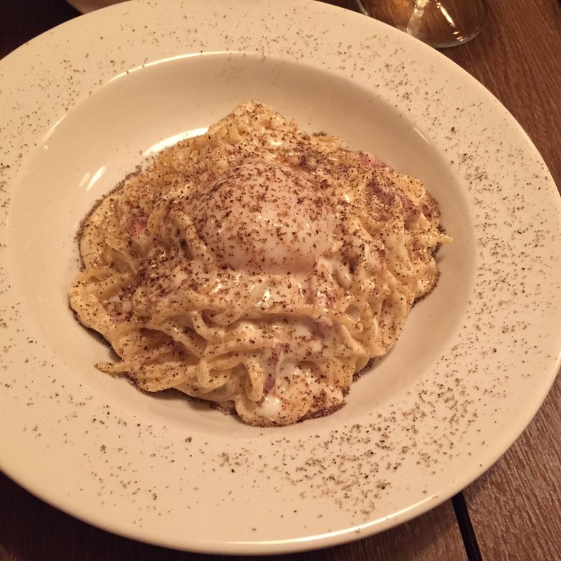 温泉卵のカルボナーラスパゲッティ(かっぱ食堂)