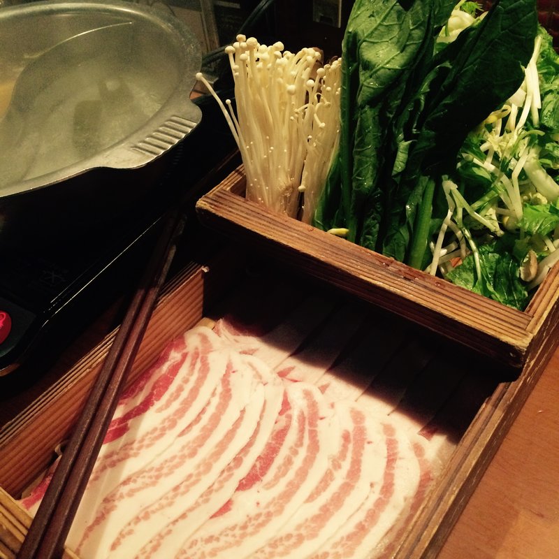 名物！六白黒豚しゃぶしゃぶセット(黒ぶたや ルミネ立川店)