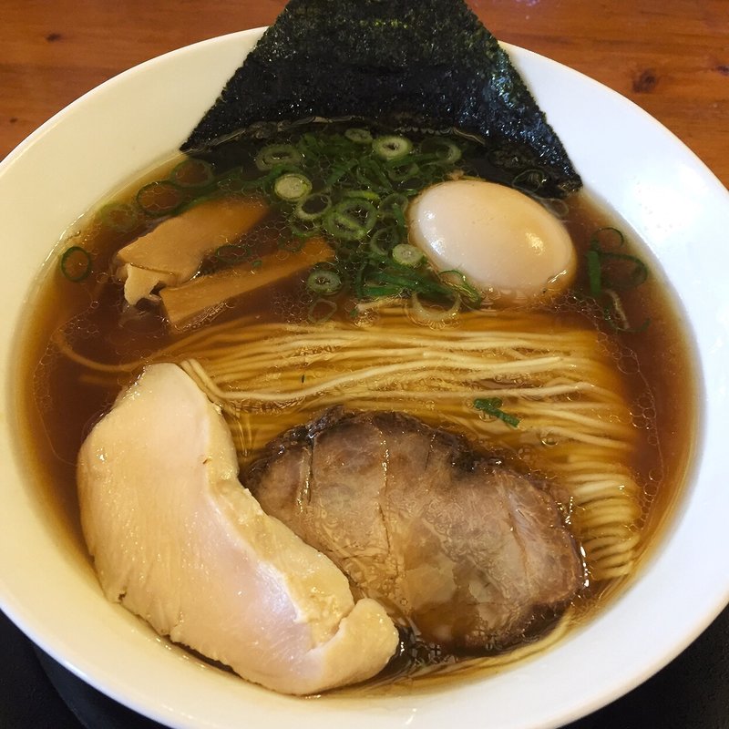 昔ながらの味、横浜でおすすめの醤油ラーメン