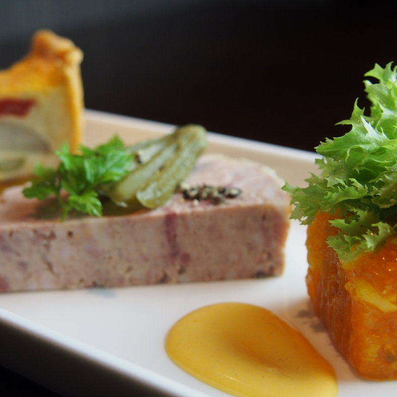 5種類のオードブル盛り合わせ(YAKITORI 燃 )