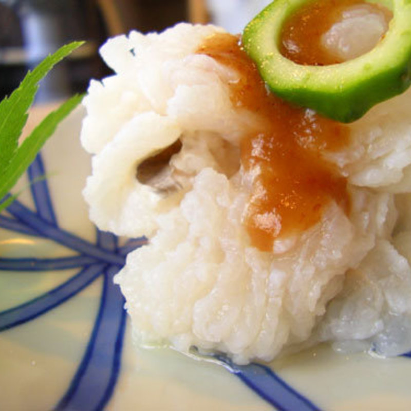 鱧の湯引き(満る川)