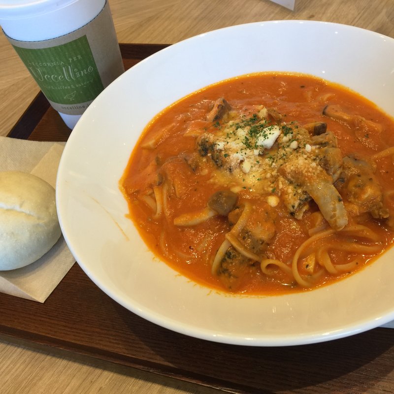 チキントマトパスタブレッドセット(レッコルニーア ペル ウッチェリーノ)