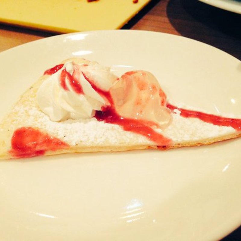 デザートピッツァ(EMPORIO cafe&dining)