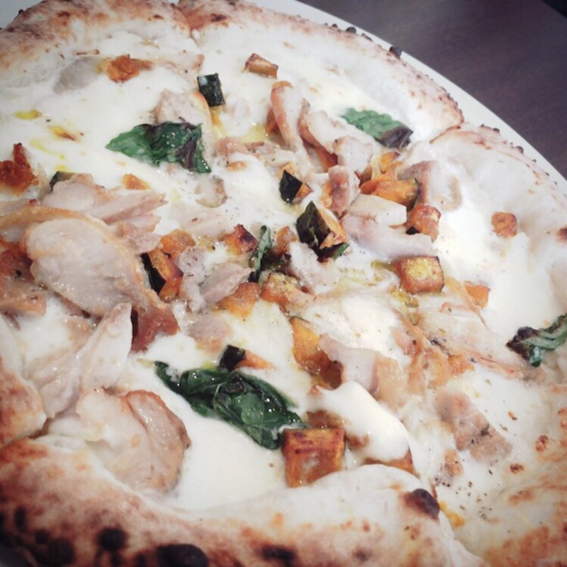 ローストチキンとカボチャのクリーム( PIZZERIA LIBERTA)