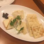 チーズの五種盛り(チコリ （Cicoria）)