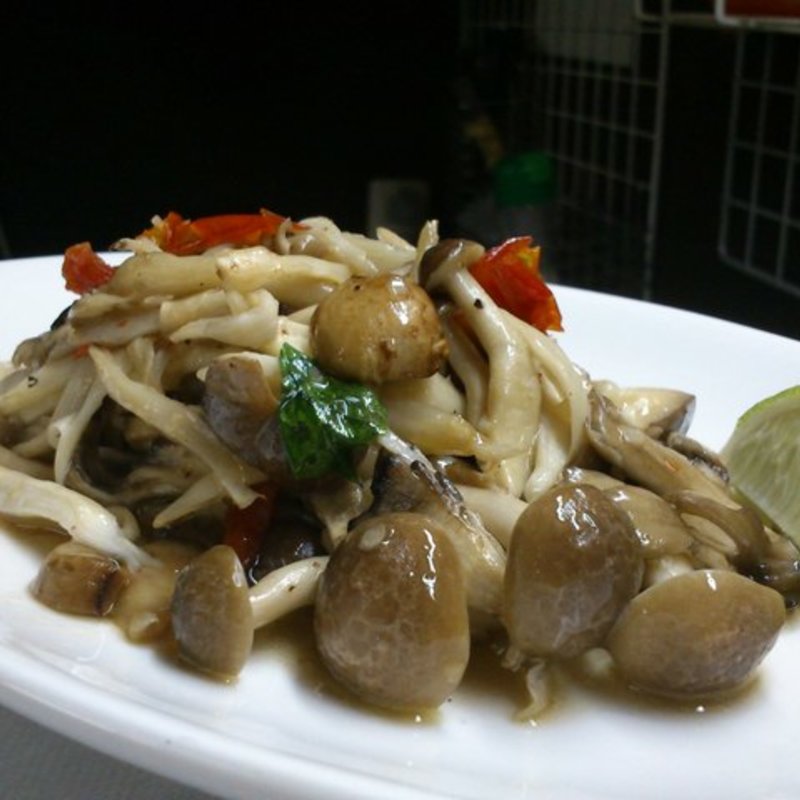 キノコのソテー(Wine＆Dining 蔵人 )