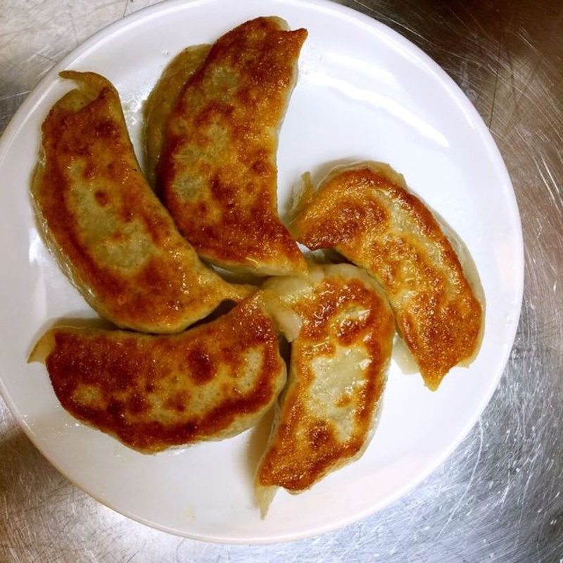 餃子( 中国料理 龍鳳 )