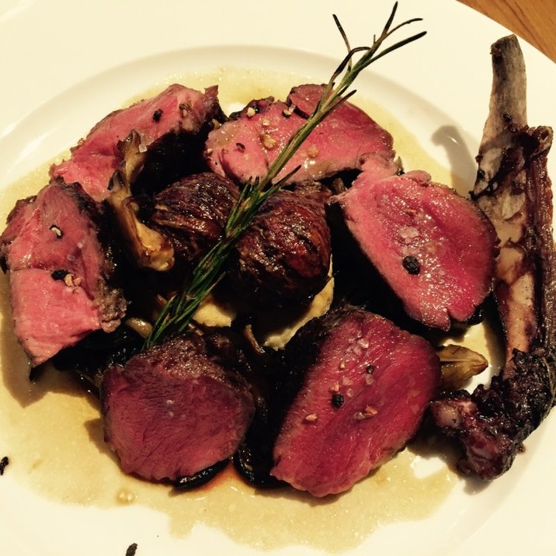 イノシシのグリル　栗のスフレとグラッサート添え(オステリア タナロ （OSTERIA TANARO）)