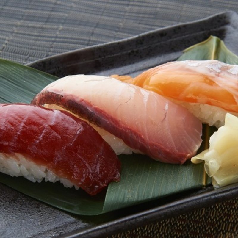 お任せ握り三貫(博多酒場 きなっせい 松戸店)