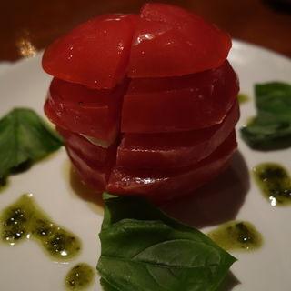 トマトとクリームチーズのカプレーゼ(バー ディオベスティア （bar dio bestia）)