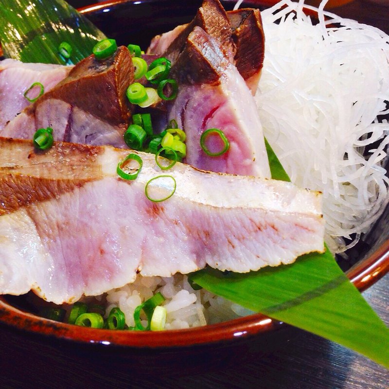 炙り鰤丼(まぐろのなかだ屋)