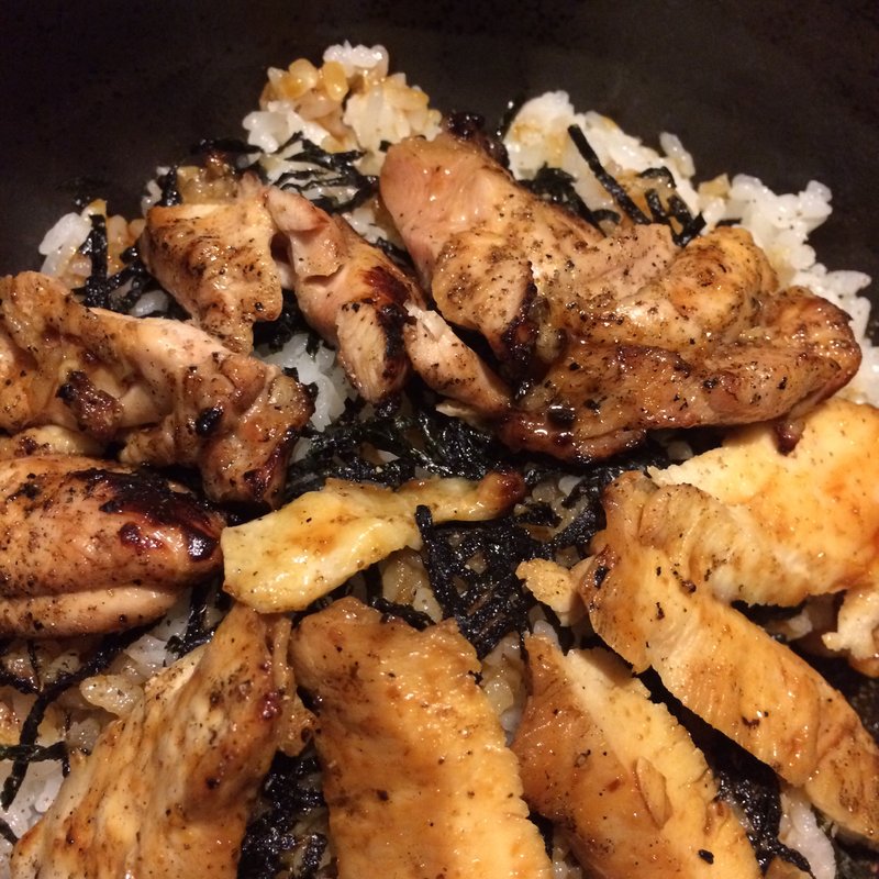 特別飼育 伊達鶏きじ丼(鳥元 神田東口店)