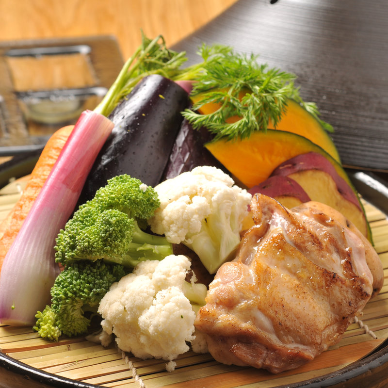 グリルチキンと野菜のタジン風(七菜 銀座)