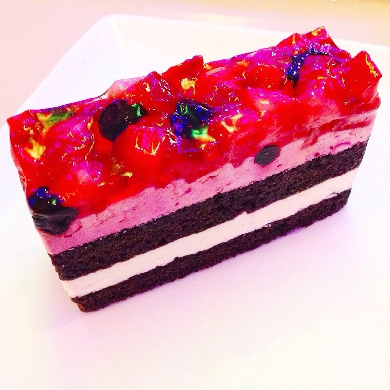 苺とベリーのケーキ(江ノ島カフェ ENOSPA)