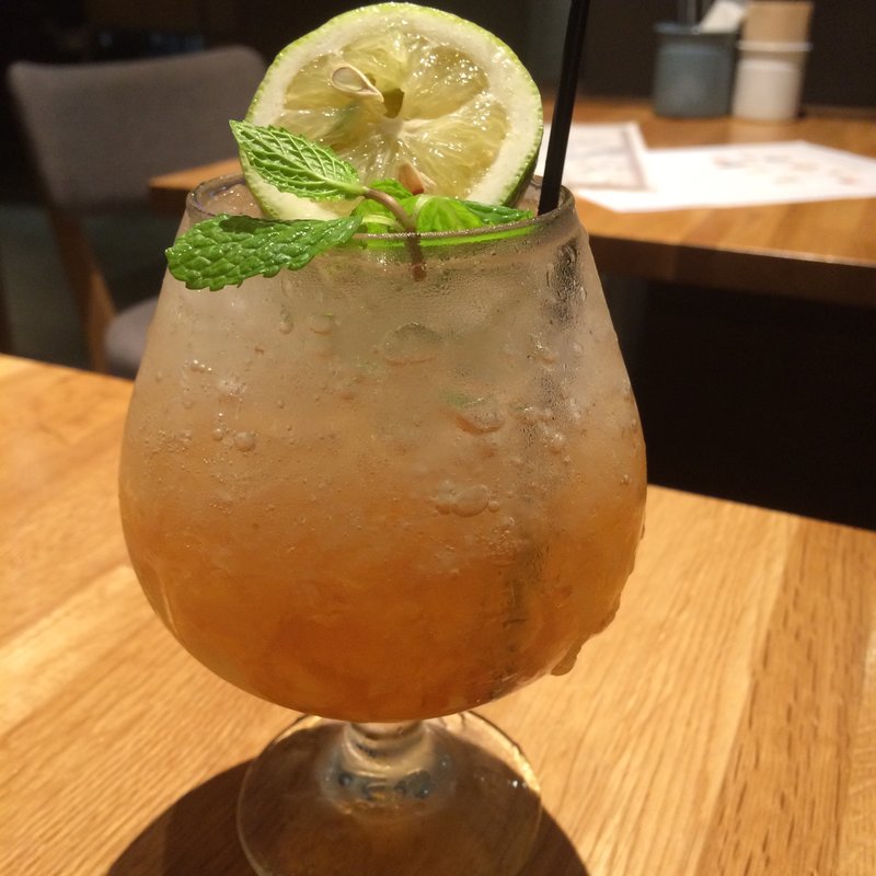 ティフィンレモンソーダ(100本のスプーン FUTAKOTAMAGAWA)