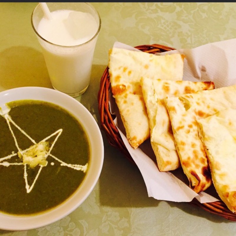 ほうれん草チーズカレー(カマナ )