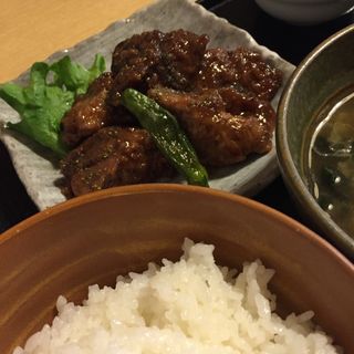 鮪ほほ肉ステーキ定食(小次郎)