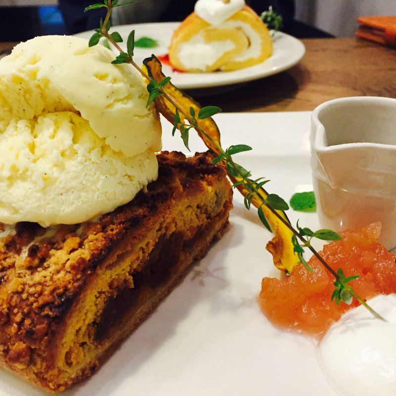 林檎とかぼちゃのパイ(スリーリトル バーズ カフェ （THREE LITTLE BIRDS CAFE）)