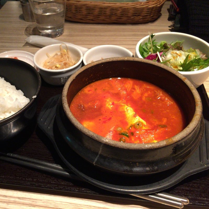 牛すじスンドゥブ(0,19TOKYO SUNDUBU BAR （ゼロコンマイチキュートウキョウスンドゥブバル）)