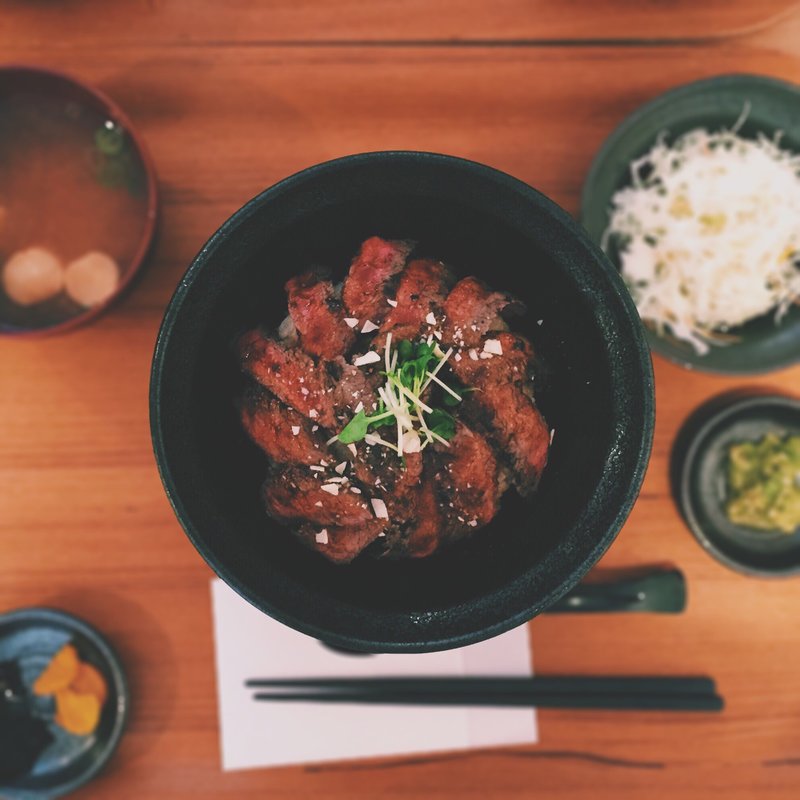 ステーキ丼定食(どんどん丼 )