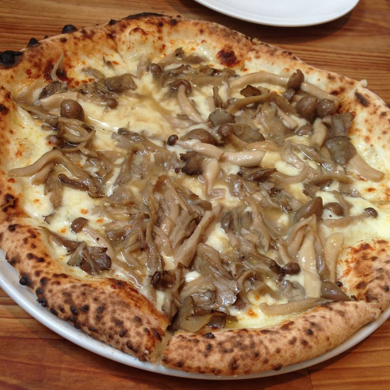 きのこのピザ(ラ・ビエール )