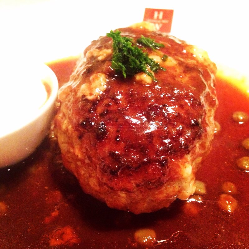 モッツァレラチーズ with 温泉卵(ハンバーグ ウィル （Hamburg Will）)