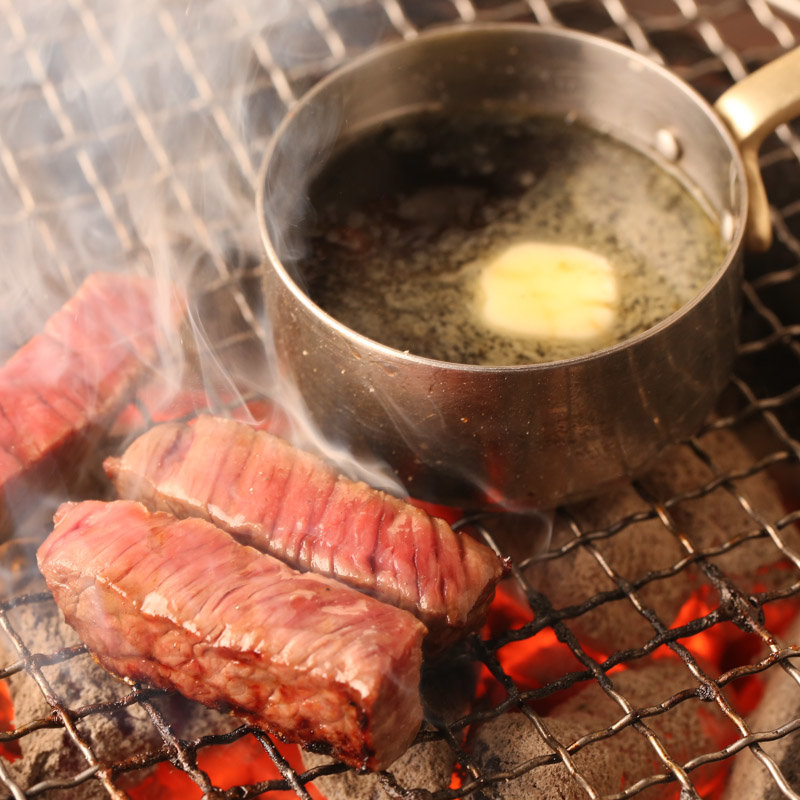 赤身肉(にくがとう )