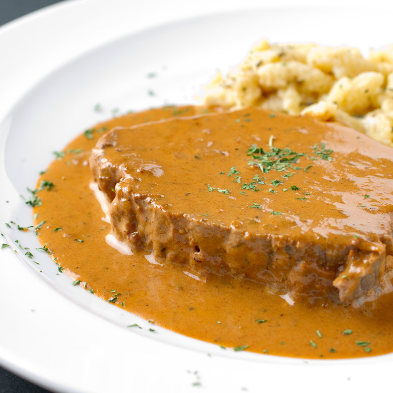 牛肉の煮込み(ノイエス （Neues）)