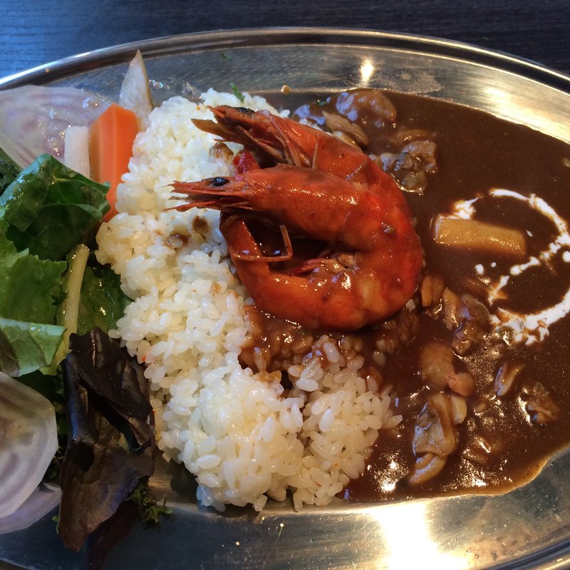 シーフードカレー（サラダ付き）(草加パリ食堂 エルブ)