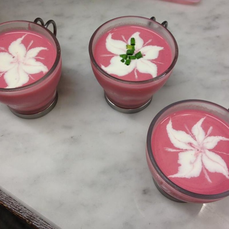 イチゴのムース(夏目亭)