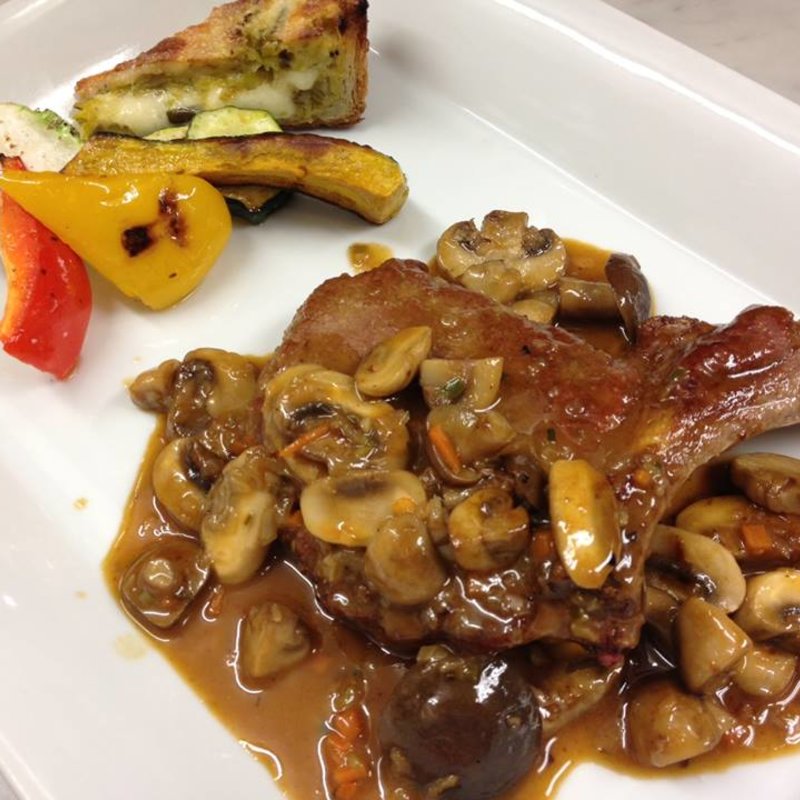 山形牛ランプ肉のカツレツ　クラシックスタイル　マデラ酒ソース(夏目亭)