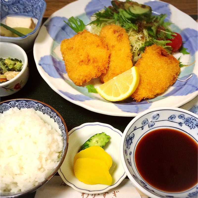 ロースカツ定食(わかすぎ)