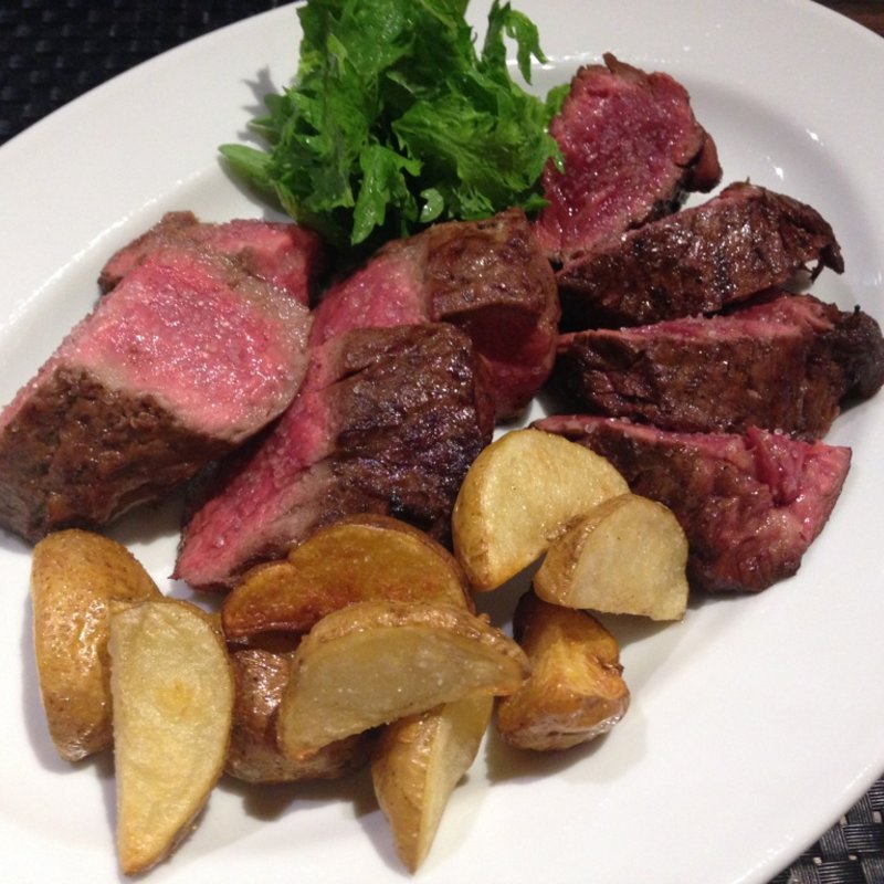 ランプ 炭火焼(ヌッフ　デュ　パプ )