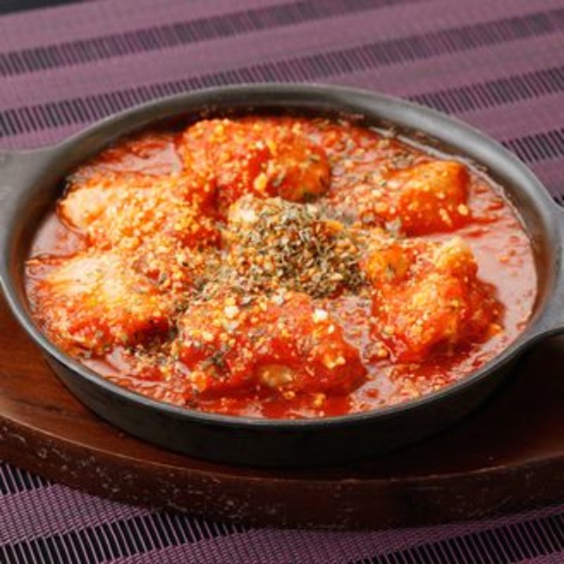 チキンのトマトバジル煮込み(NICNIC 北千住駅前 （ニクニク）)