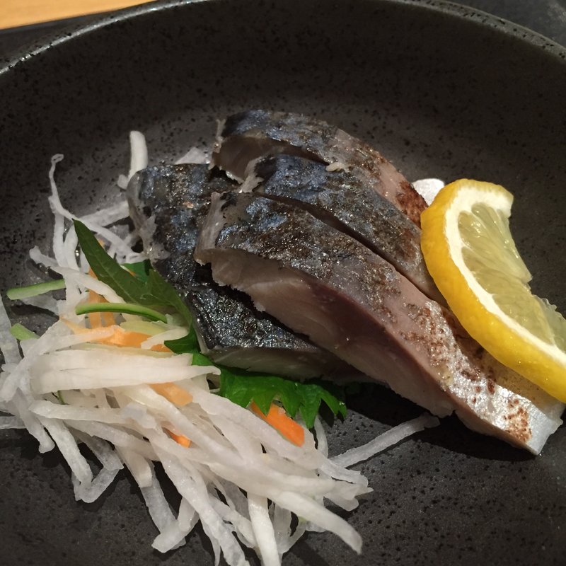 炙りシメサバ(博多華味鳥 渋谷店)