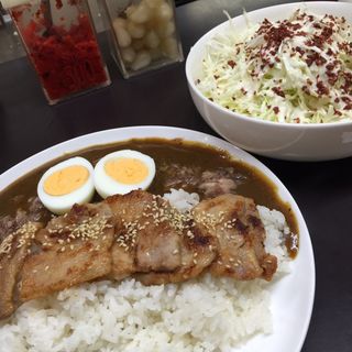 牛すじカレーライス 並盛(牛すじカレー 小さなカレー家 大久保店)