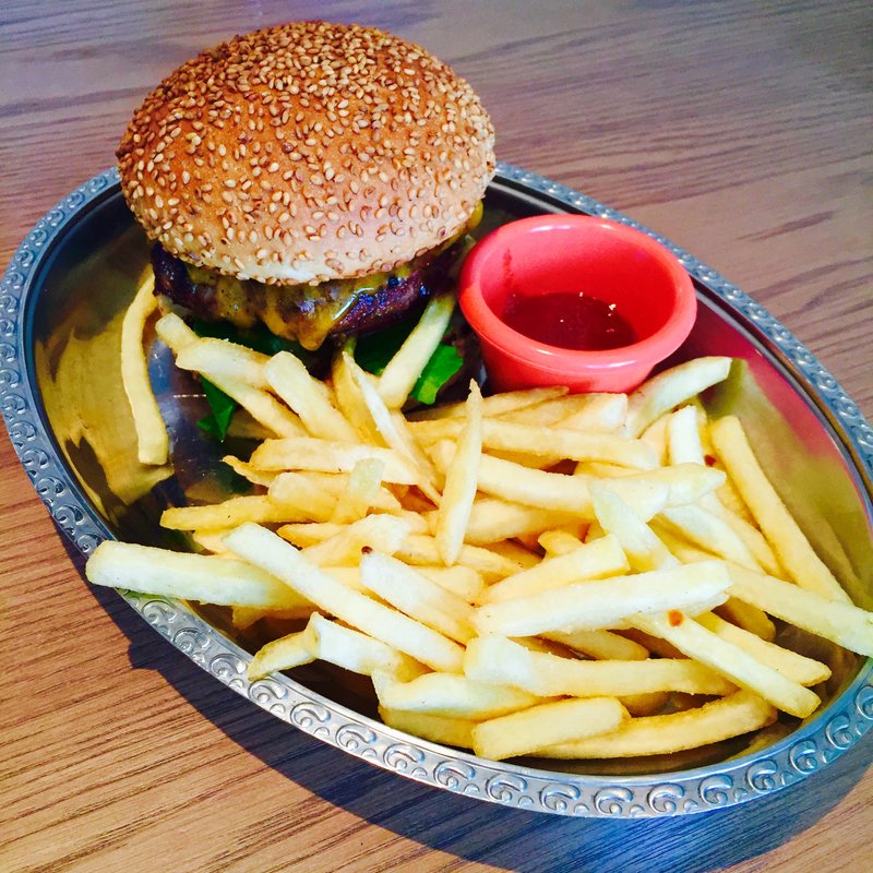 ニューヨークチーズバーガー(GOOD PROVISION NEWYORK（グッド プロヴィジョン ニューヨーク）)