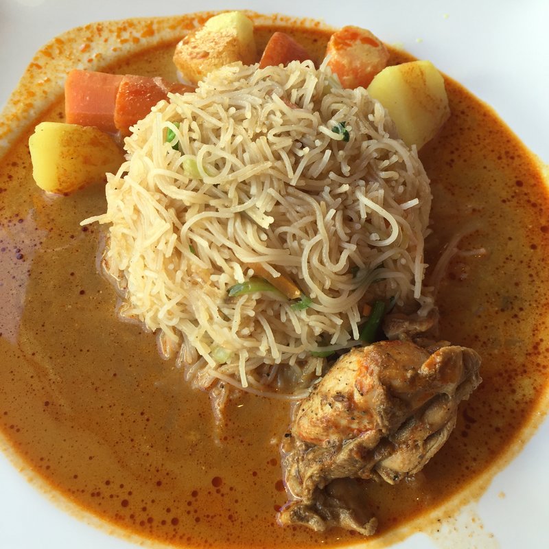 ヌードルチキン(レストラン ポルポル)