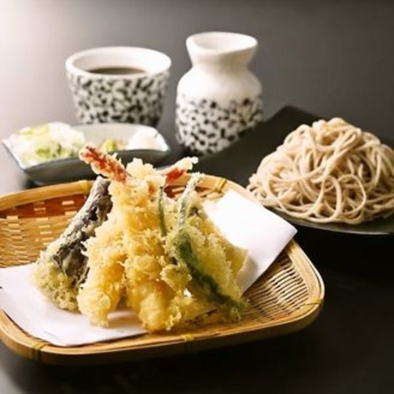 薩摩軍鶏 天ぷら盛り合わせ(隠れ家個室居酒屋　水面月 上野店)