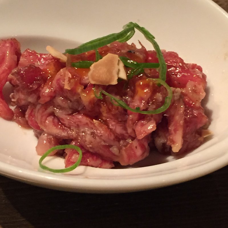 和牛ざぶとんのユッケ(表参道焼肉KINTAN)