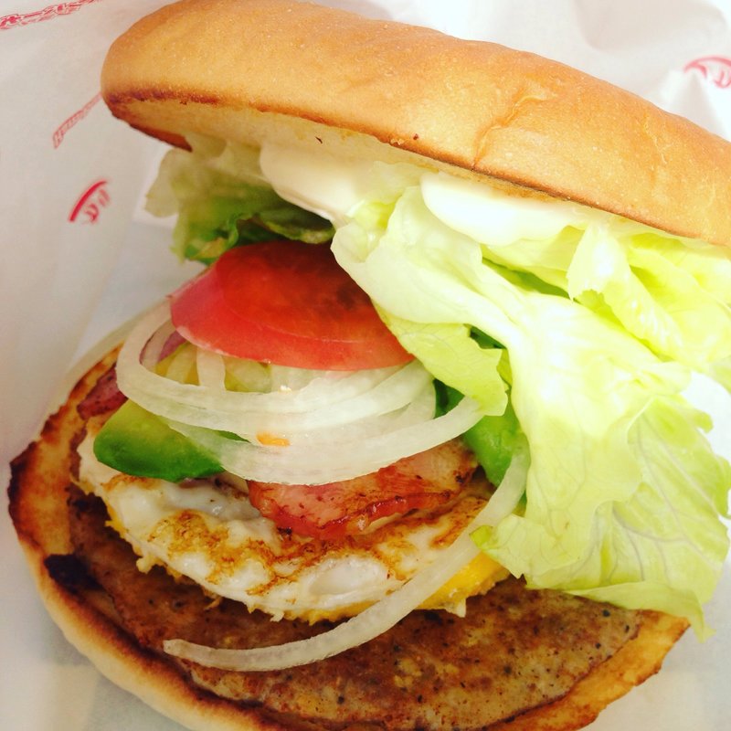 ジャンボチキンスベシャルバーガー（アボガド入）(ヒカリ させぼ五番街店 )