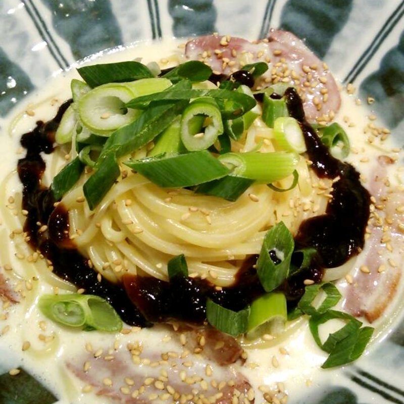 合鴨と丹波しめじのクリームリング・イネ(カフェ ソラーレ Tsumugi LUCUA店 （カフェソラーレ ツムギ）)