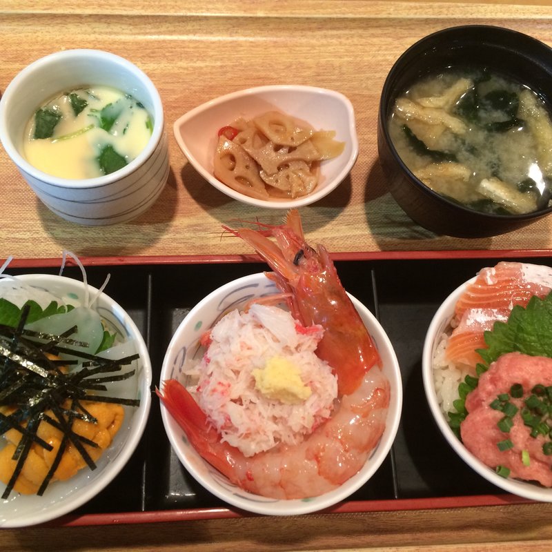 北海玉手箱(すし源 本店 （すしげん）)