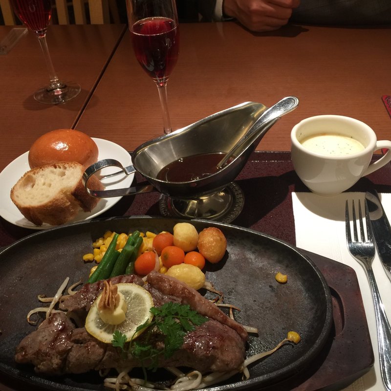 宝塚ﾎﾃﾙ　ステーキ(ダイニング＆バー 美味旬菜)