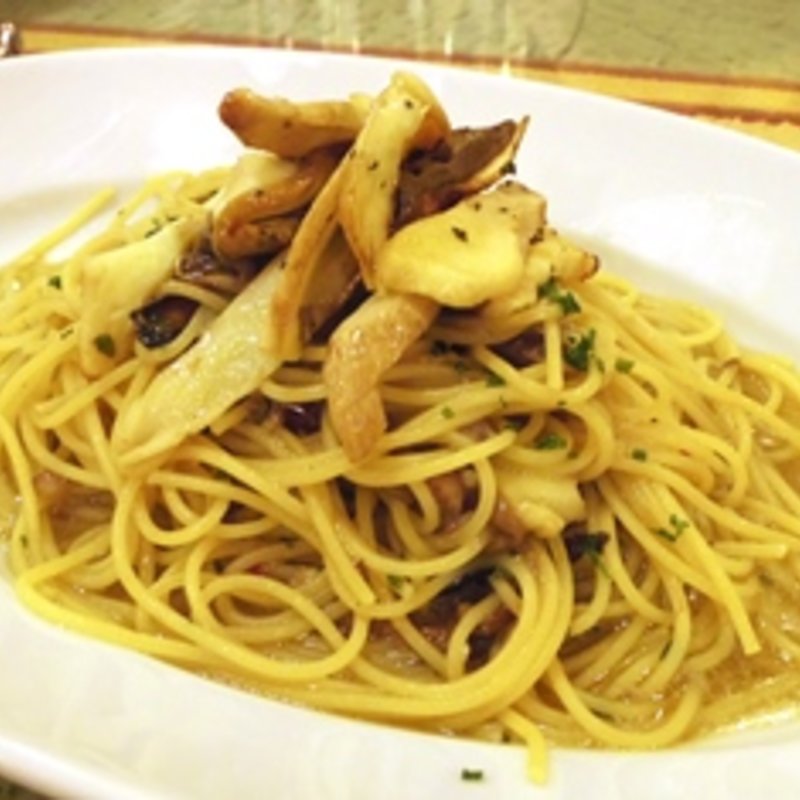 フレッシュポルチーニのペペロンチーノ(イル・メルカート・アンジェロ)