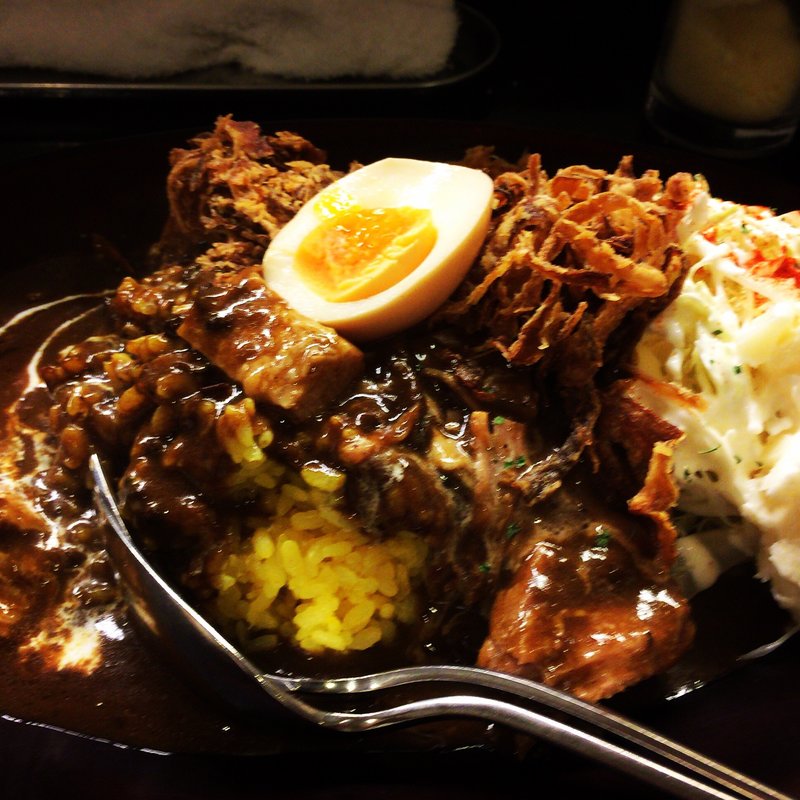 黒い肉カレー(カレーは飲み物。)
