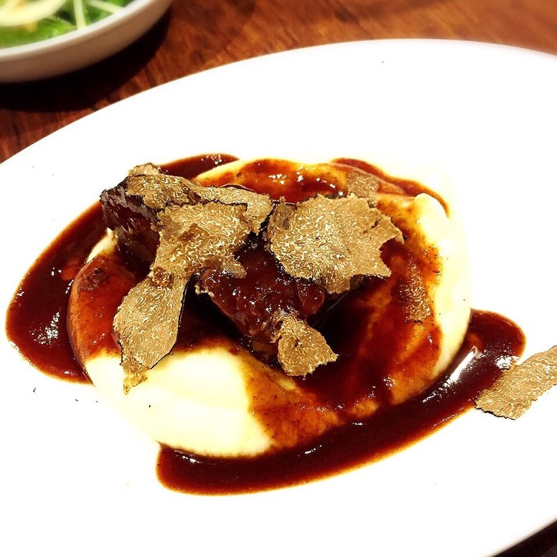 国産牛ホホ肉の赤ワイン煮込み(Bistro 2538 )