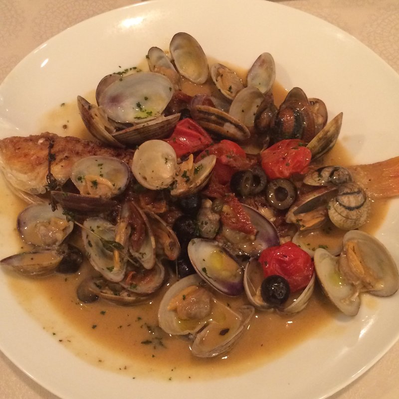 本日入荷鮮魚のアクアパッツァ(IL BOSCO)