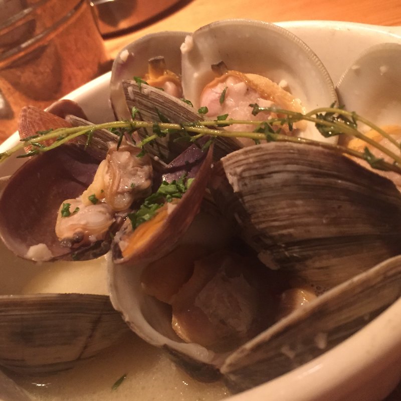 ハマグリのワイン蒸し(EN-LAVIDA （エン ラヴィーダ）)